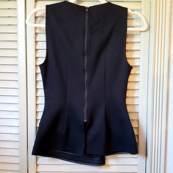 🌱 BCBGMaxAzria Faux Leather Sleeveless Peplum Top Black Sz XXS - Picture 4 of 10